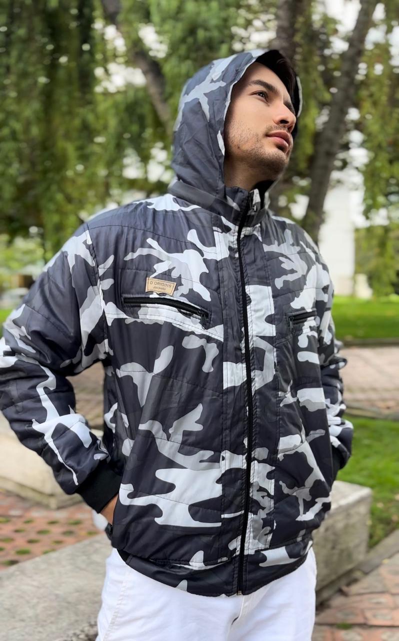 Chaqueta impermeable Camuflada